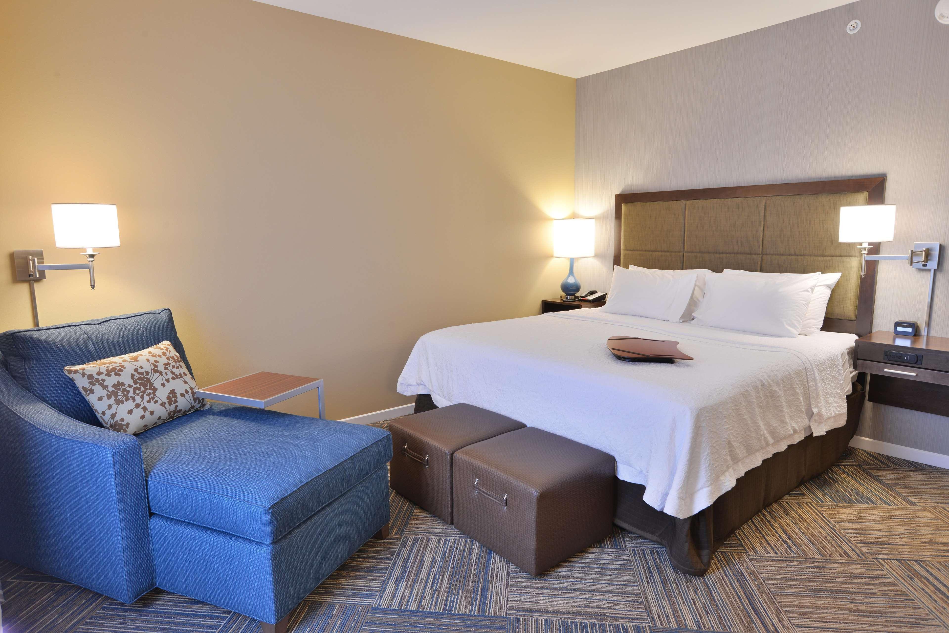 Hampton Inn & Suites Chippewa Falls Exterior photo