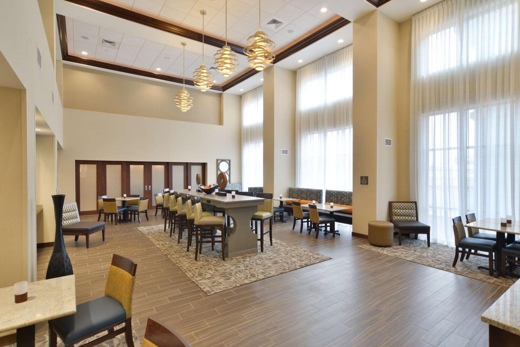 Hampton Inn & Suites Chippewa Falls Exterior photo